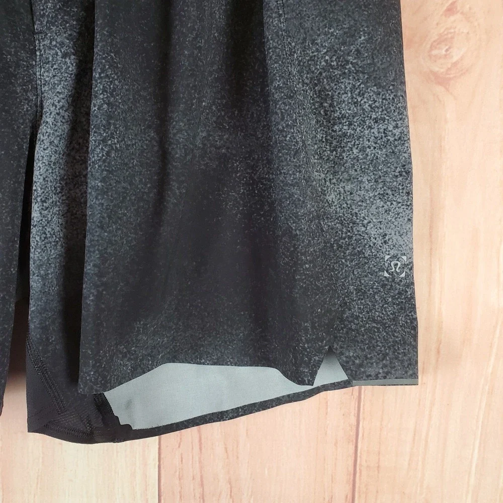 Lululemon Surge Lined Shorts Mens Small Black Tie Dye Logo Relaxed Fit Running